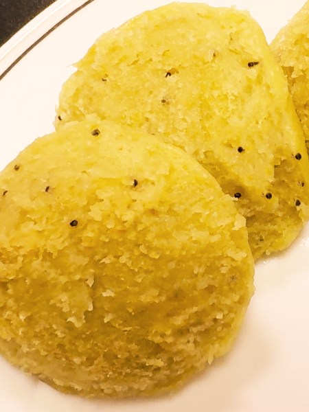 moong-dal-idli-curry-loves