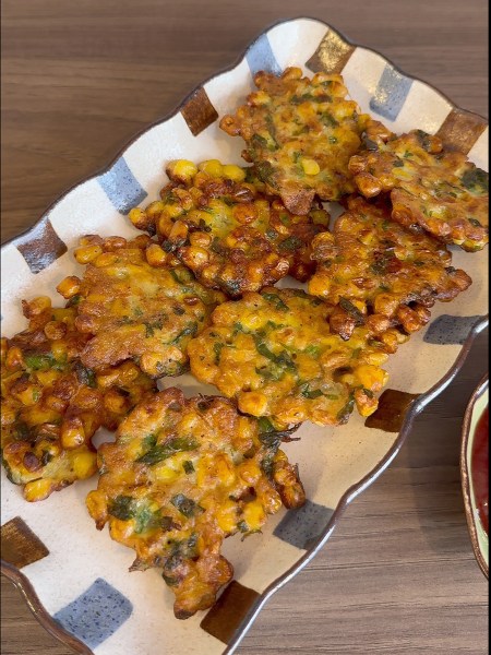 CORN-FRITTERS-curry-loves