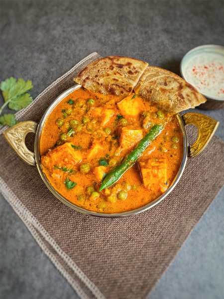 Matar-Paneer-curry-loves